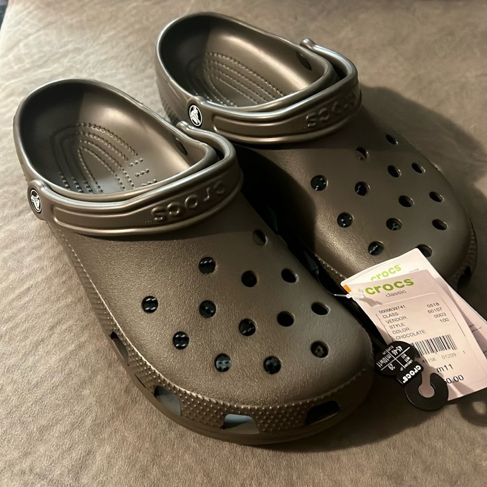 Crocs men classic chocolate sz11